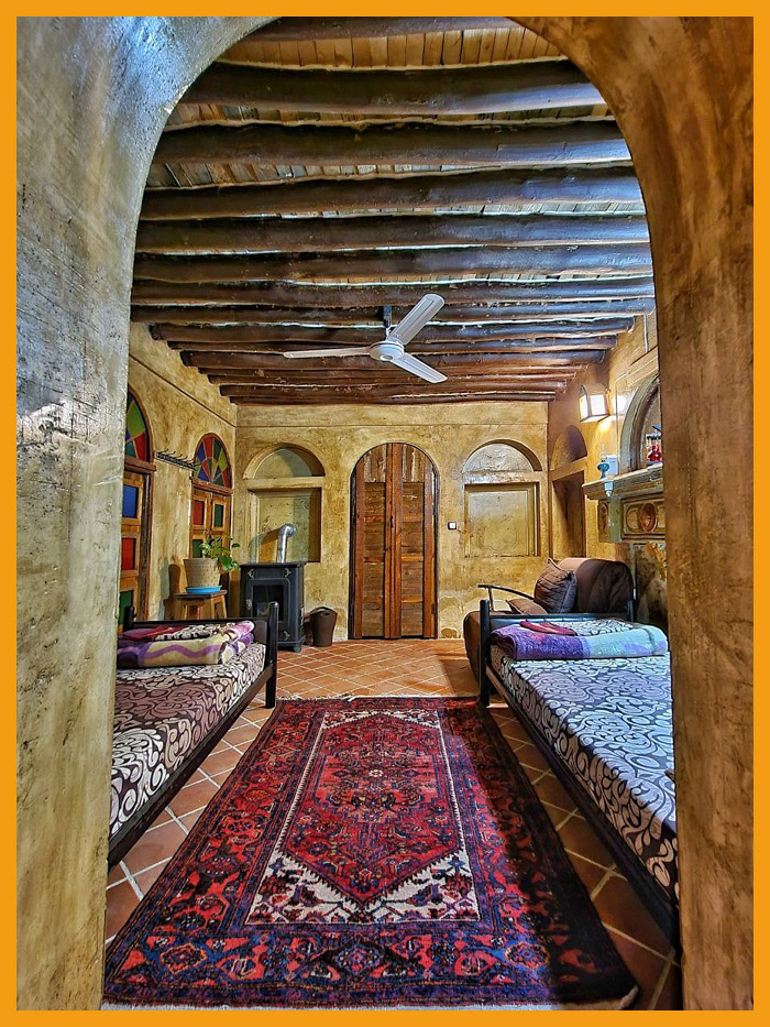Shiraz Hostel